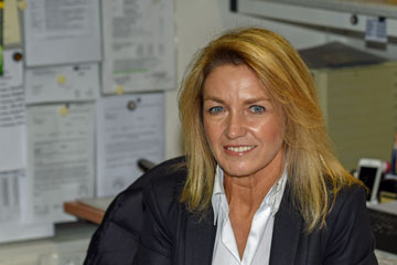 Frau Meyer - Bürosekretärin
